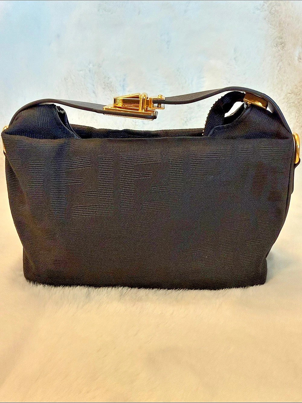NWOT Source Unknown Black Shoulder Bag